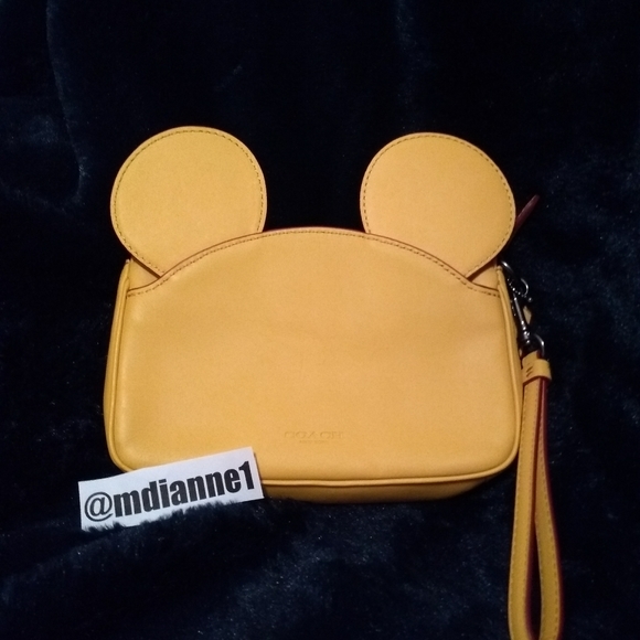 ๐ Coach Mickey Ear Leather Wristlet - Picture 1 of 7